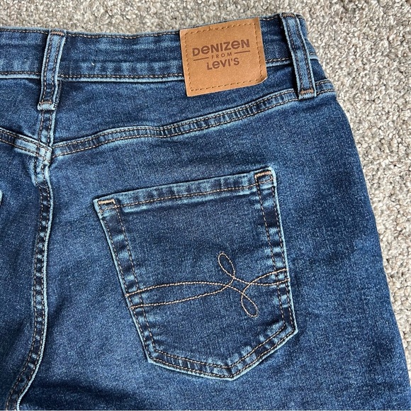 Levi’s Denizen Mid-rise Dark Wash Denim Shorts, Size 4 - Picture 6 of 6